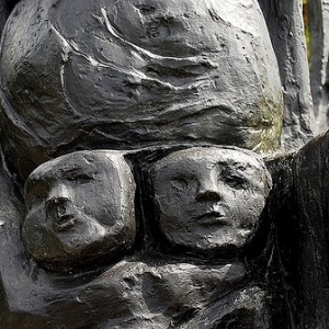 Detalhe da escultura "Giselda" de Felícia Leirner