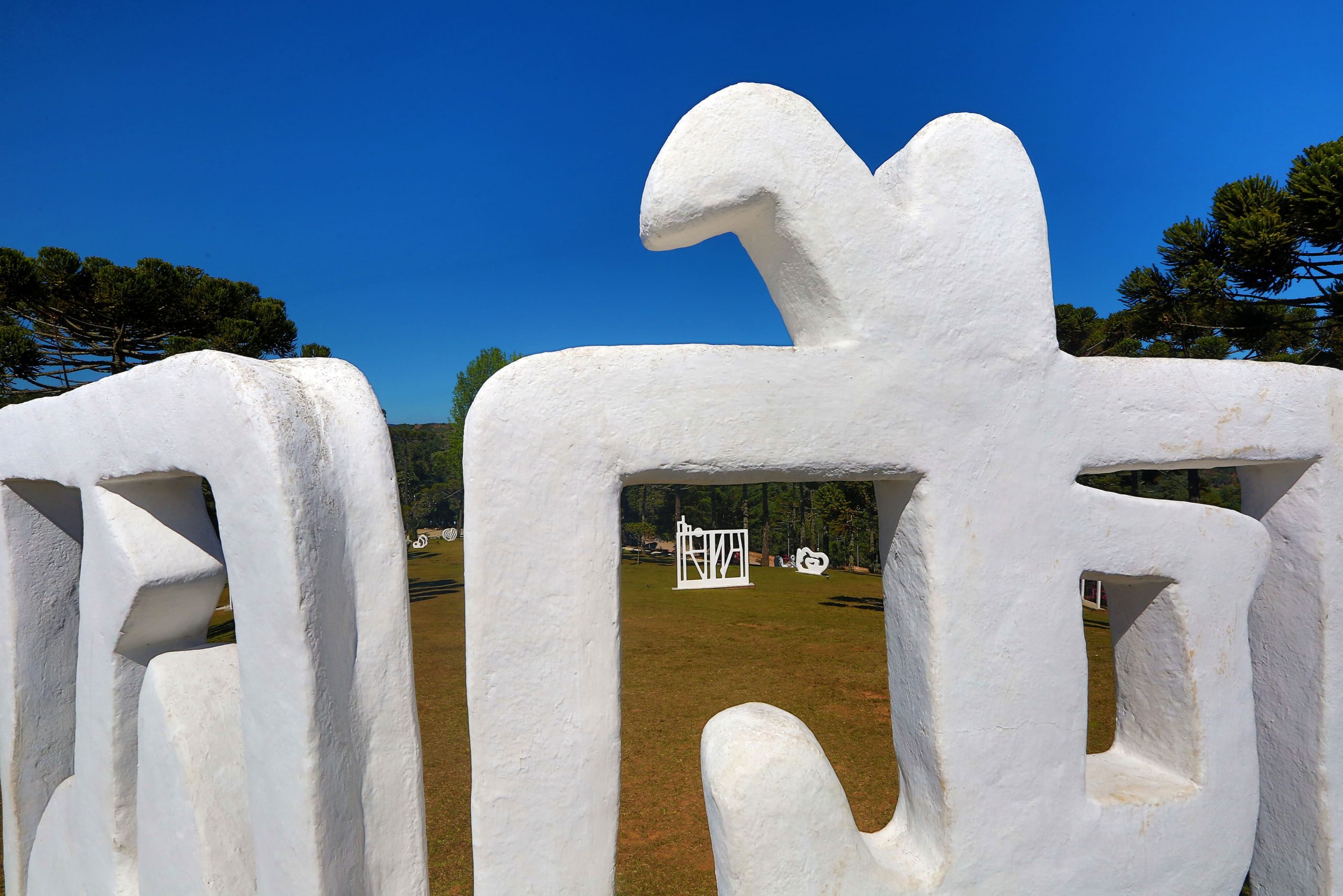 Obra Horizonte de Felícia Leirner