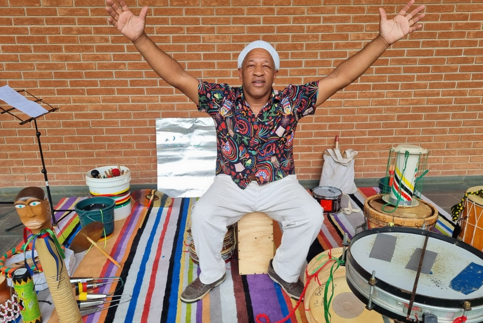 O percussionista Afonsinho Menino promove oficina no Museu e Auditório